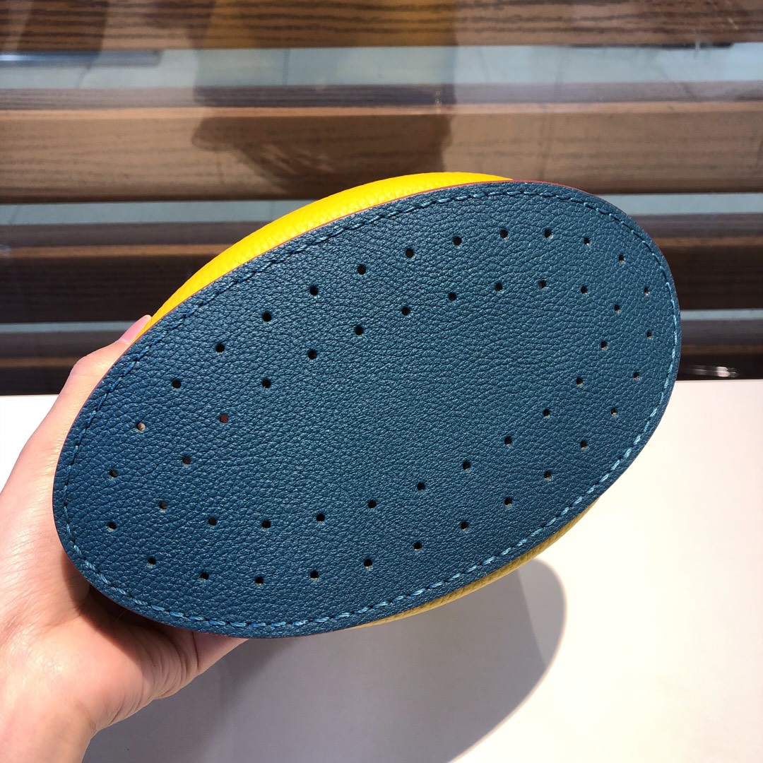 델보 팽 미니 버킷 크로스백